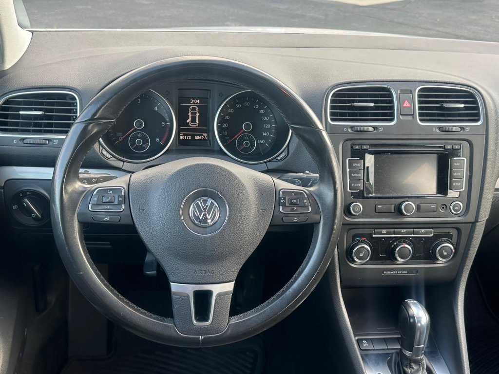 Used 2013 Volkswagen Golf TDI image 14