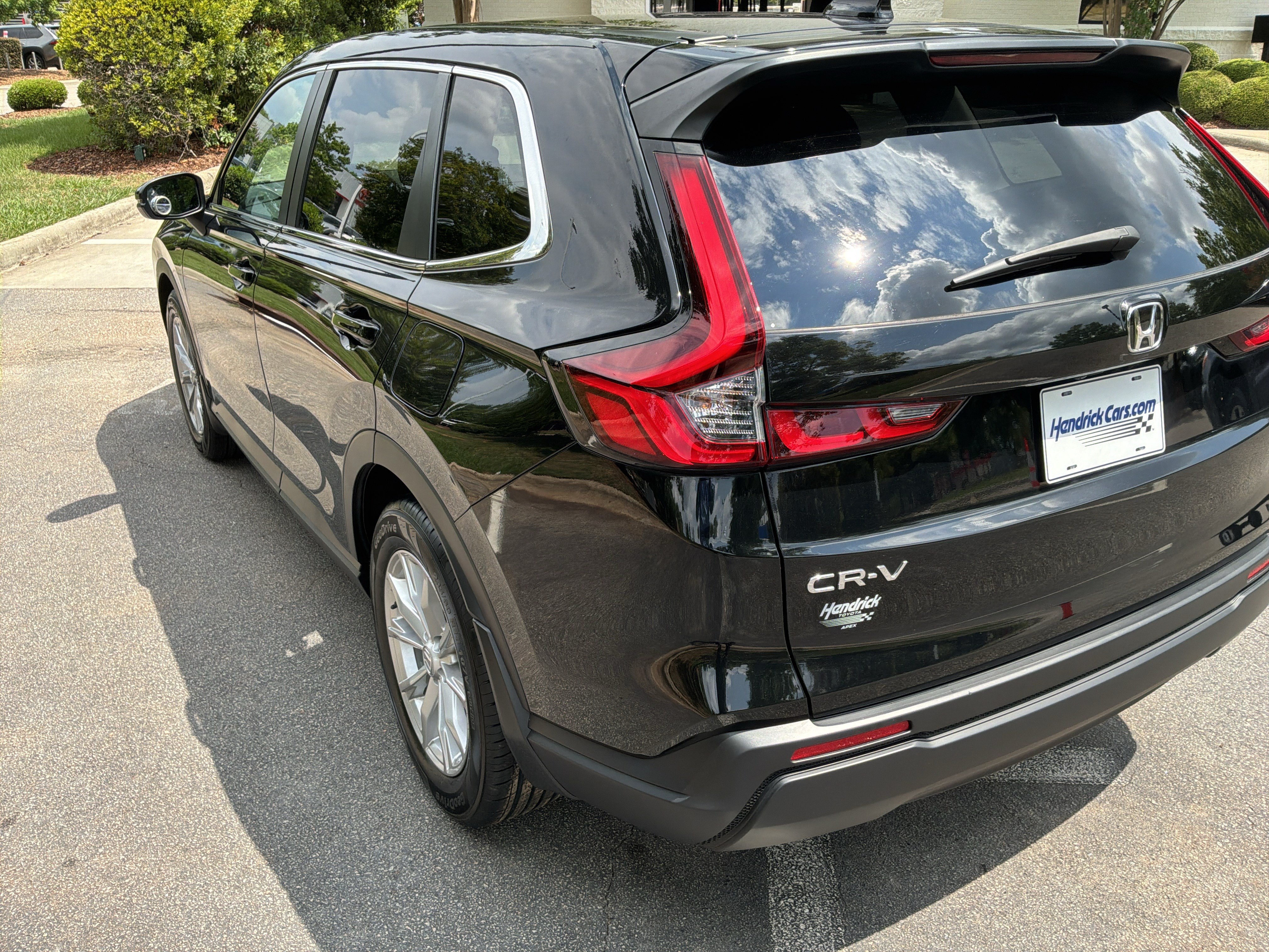 Used 2024 Honda CR-V EX image 8