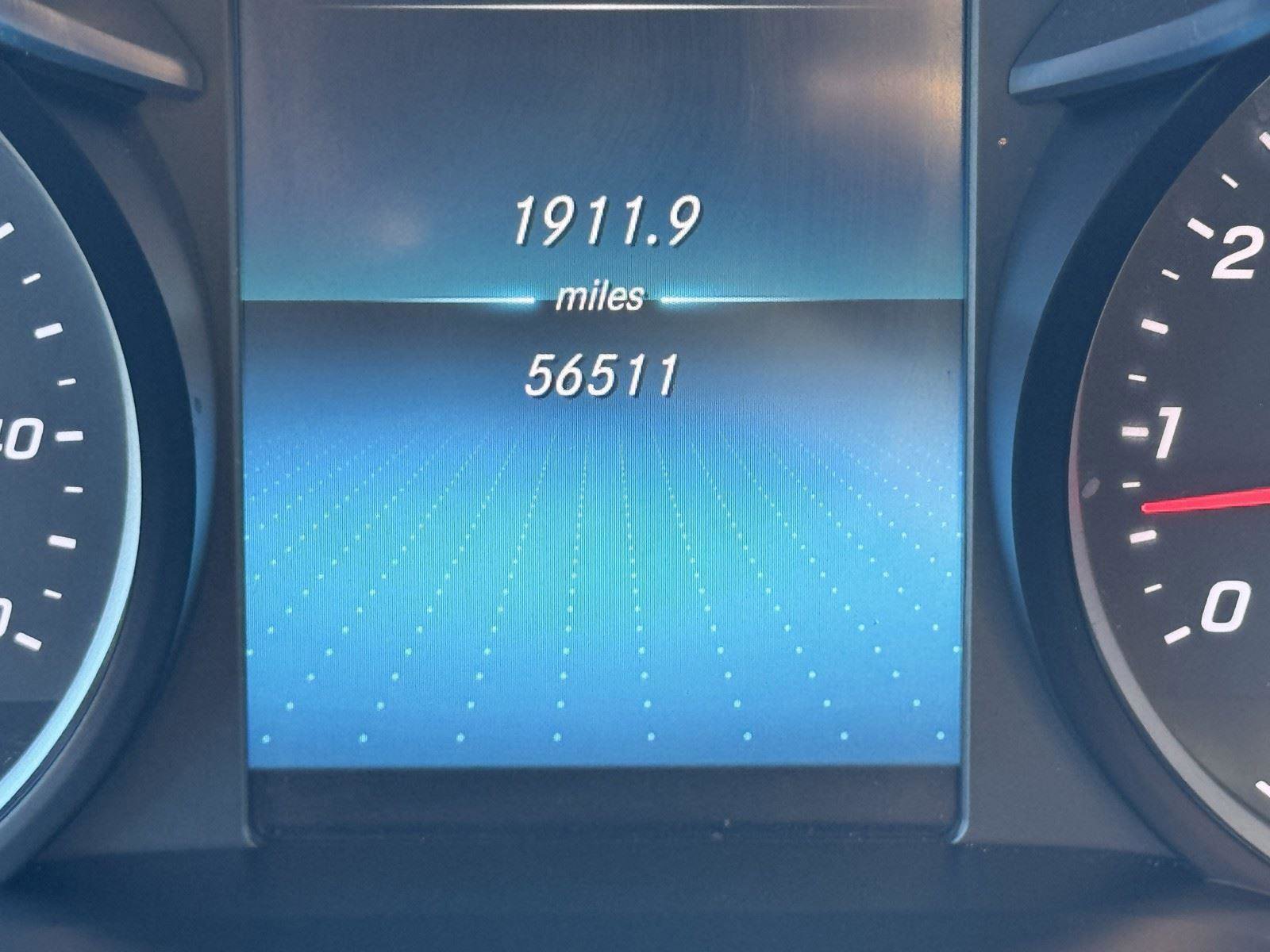 Used 2021 Mercedes-Benz GLC 300 image 22