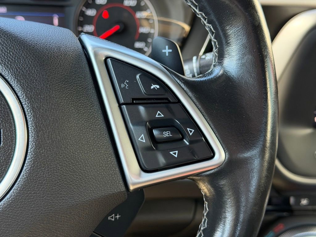 Used 2020 Chevrolet Camaro LT image 18