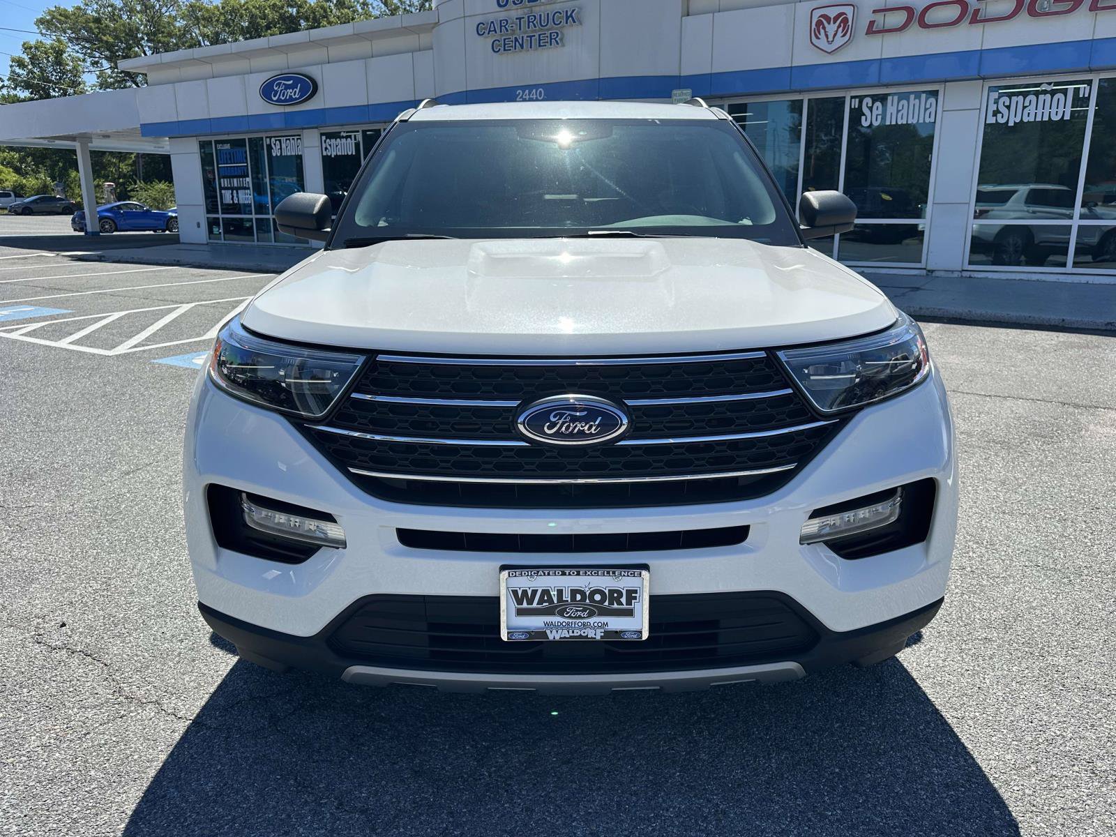Certified 2022 Ford Explorer XLT w/ Equipment Group 202A AWD/4WD image 2