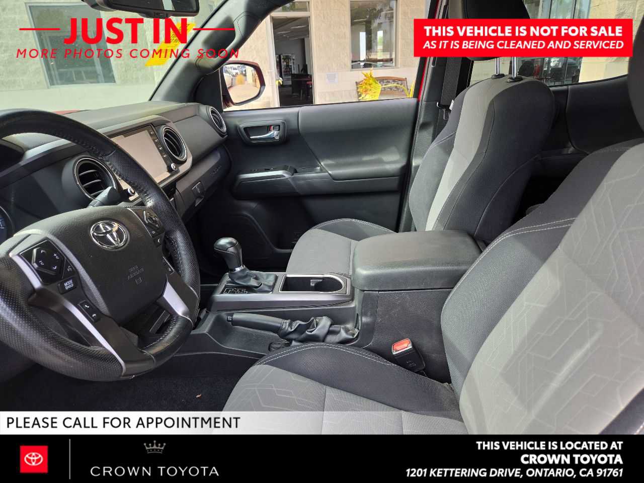 Used 2022 Toyota Tacoma TRD Off-Road w/ Technology Package AWD/4WD image 9