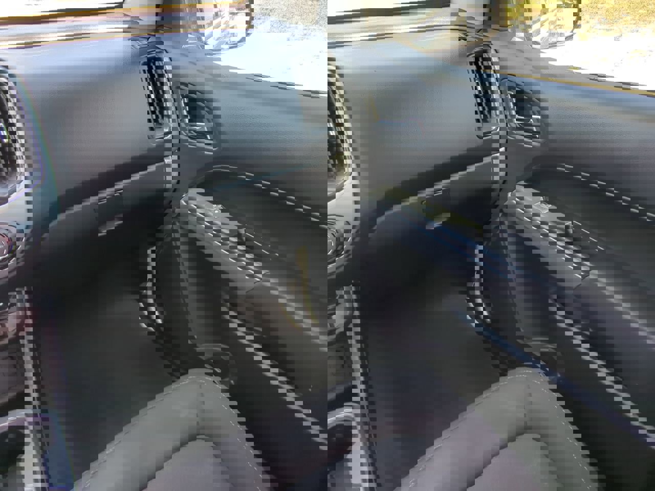 Used 2022 Chevrolet Colorado LT image 17