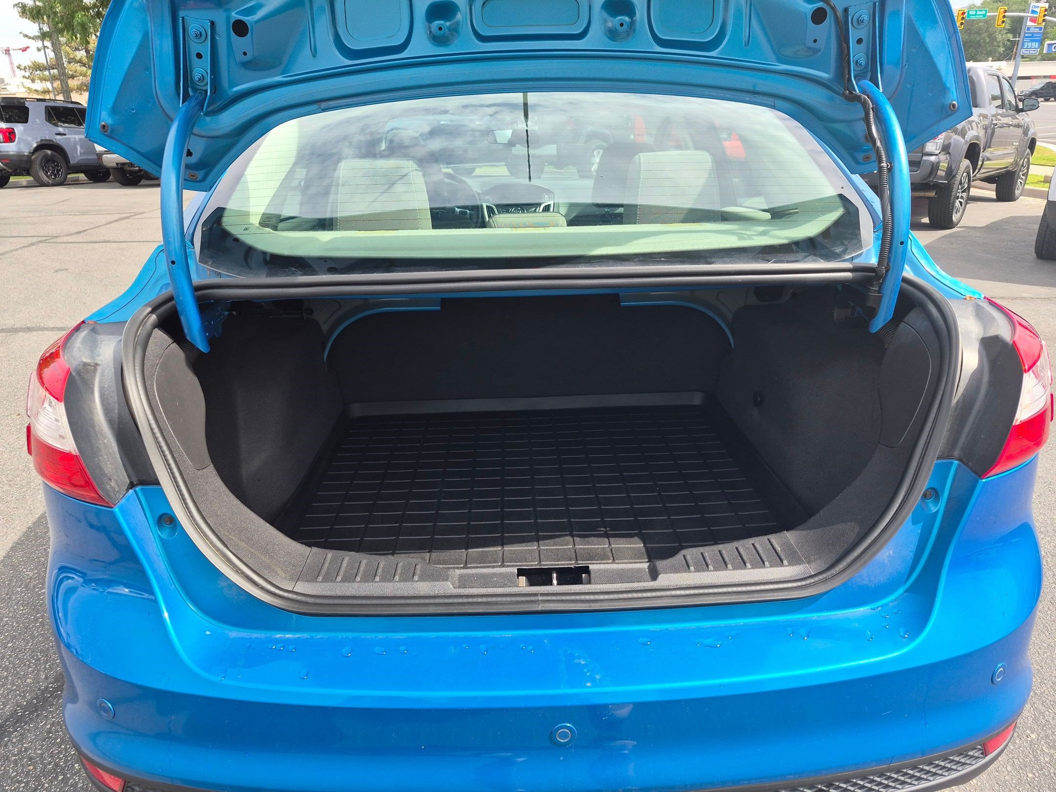 Used 2014 Ford Focus SE FWD image 28