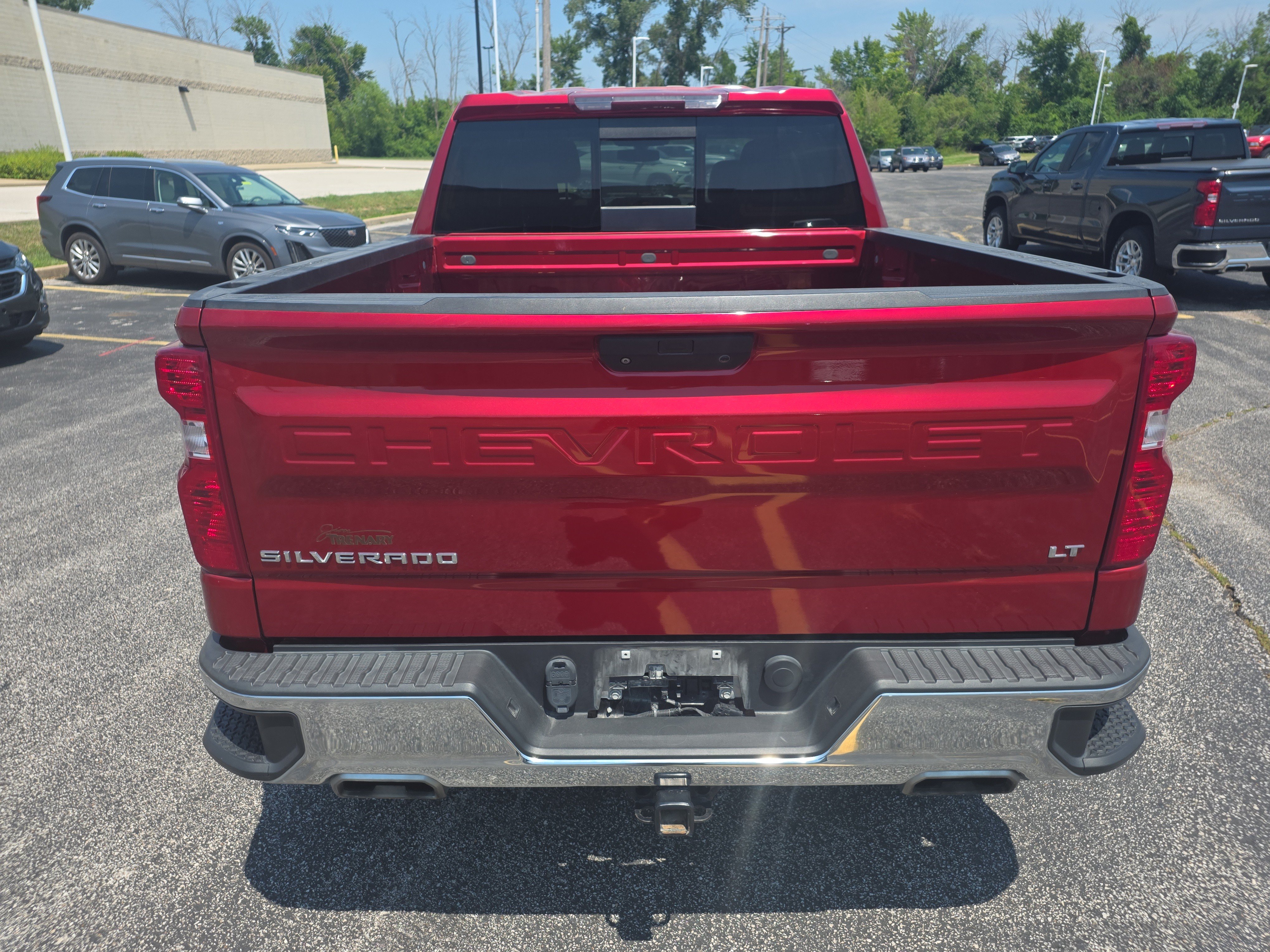 Used 2021 Chevrolet Silverado 1500 LT w/ Z71 Off-Road Package AWD/4WD image 4