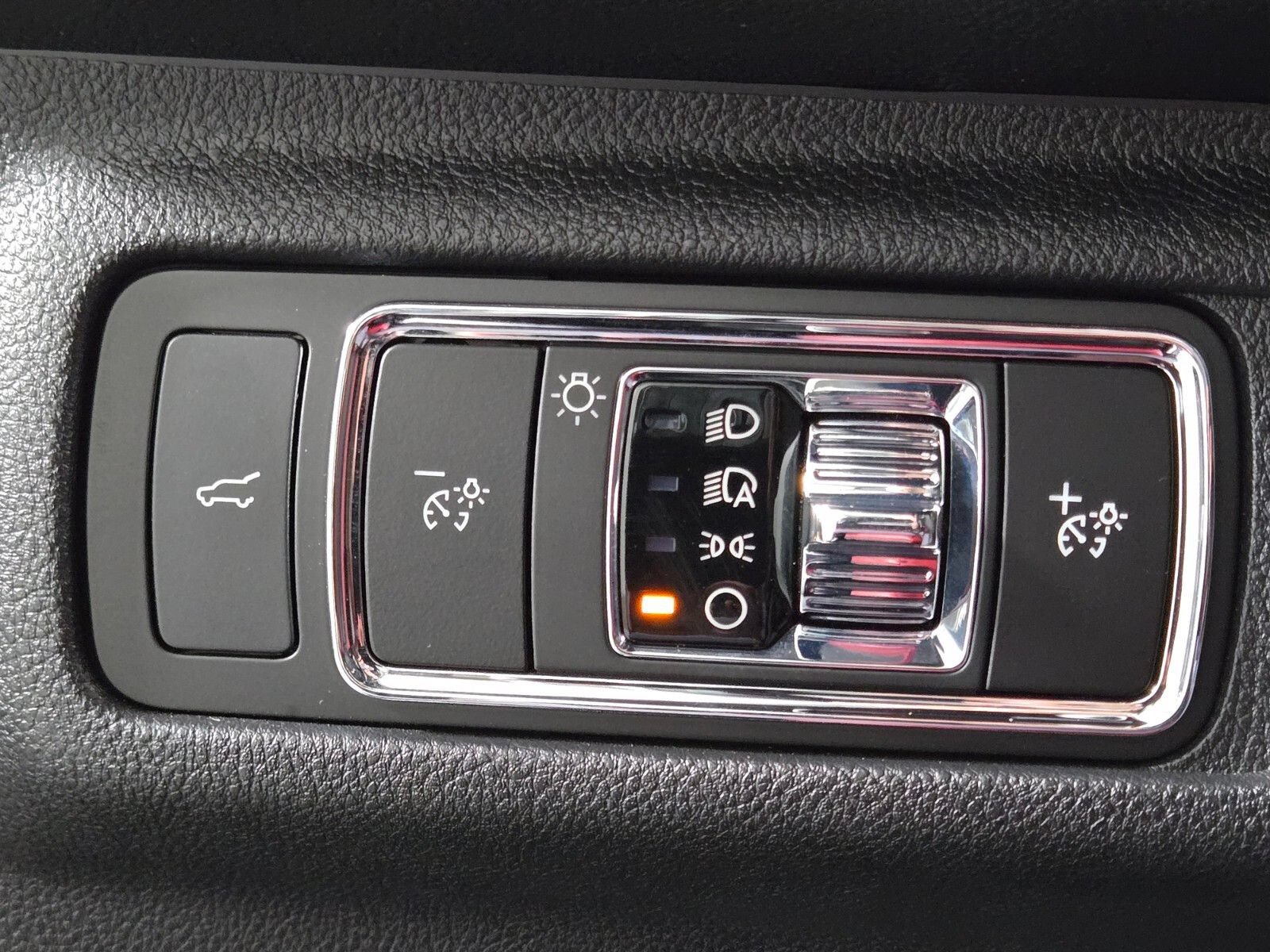 Certified 2025 Lincoln Corsair Reserve w/ Jet Appearance Package AWD/4WD image 24
