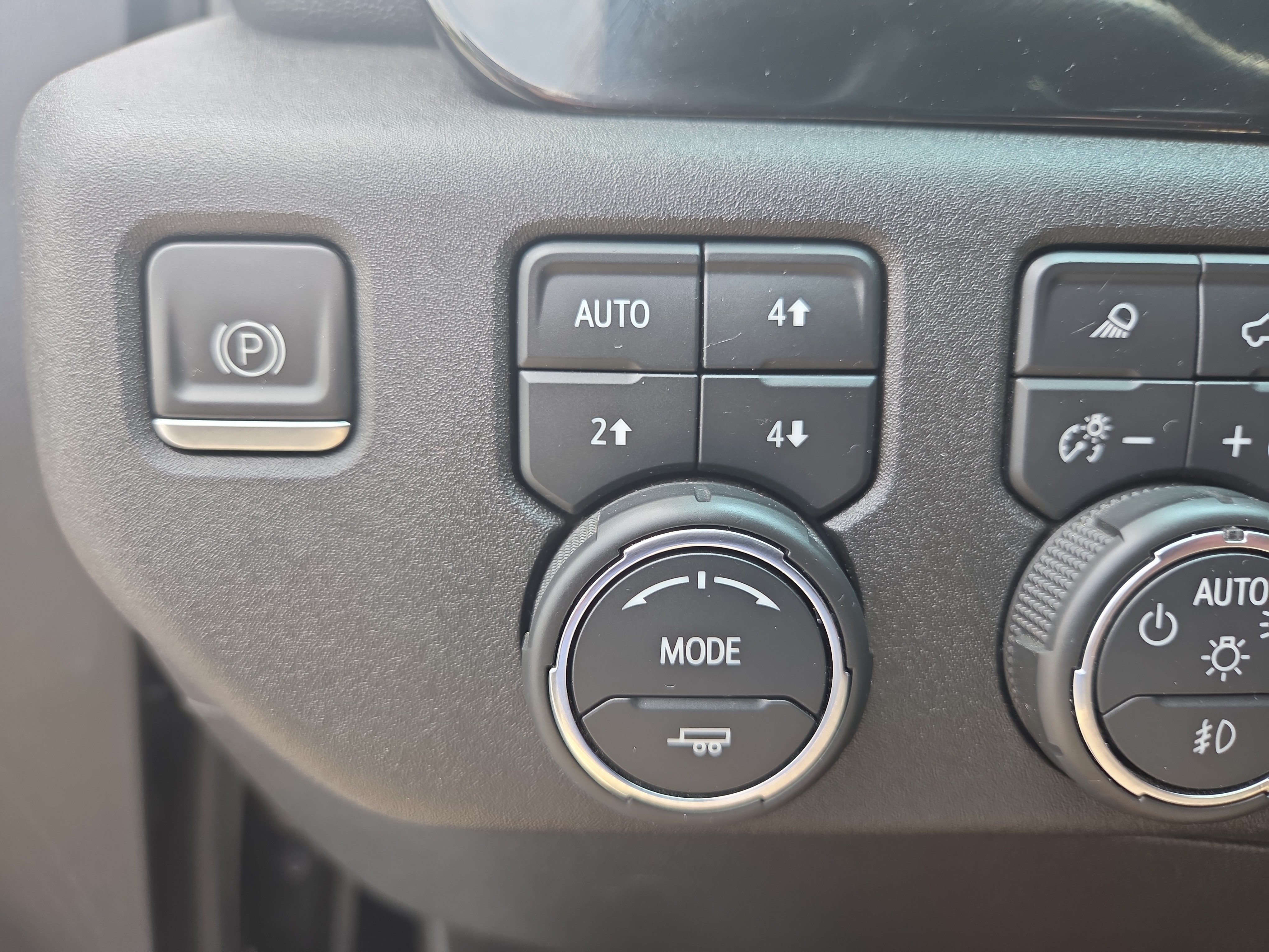 Used 2023 Chevrolet Silverado 1500 High Country w/ LPO, Dark Essentials Package AWD/4WD image 8