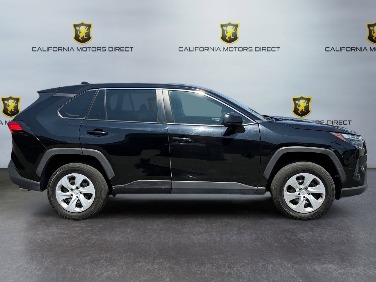 Used 2024 Toyota RAV4 LE image 6