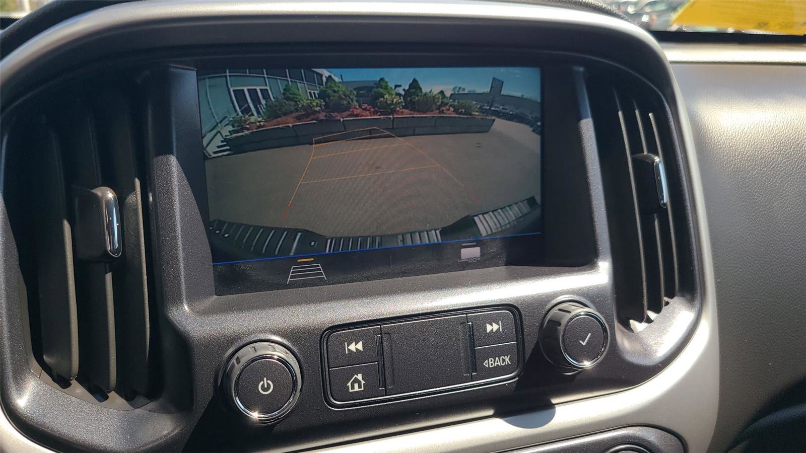 Used 2022 Chevrolet Colorado LT w/ LT Convenience Package AWD/4WD image 22