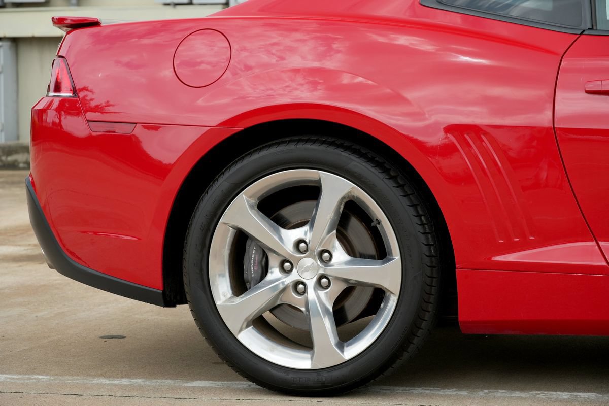 Used 2015 Chevrolet Camaro SS w/ RS Package RWD image 27