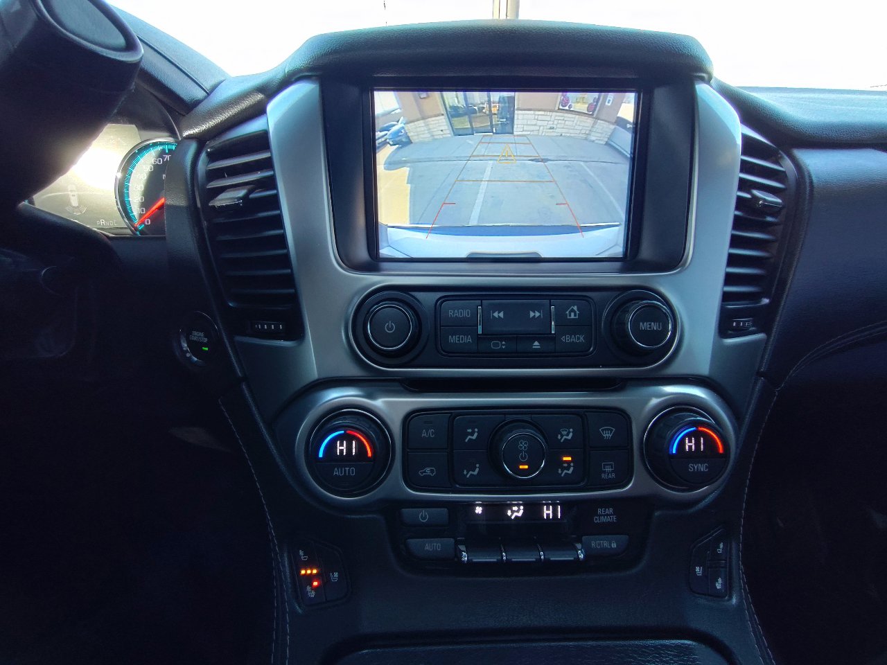 Used 2019 Chevrolet Suburban Premier w/ Premier Plus Edition image 23