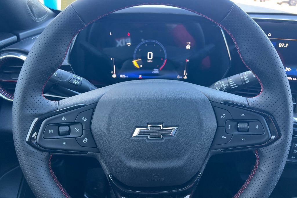 New 2026 Chevrolet Trax RS w/ Sunroof Package FWD image 20