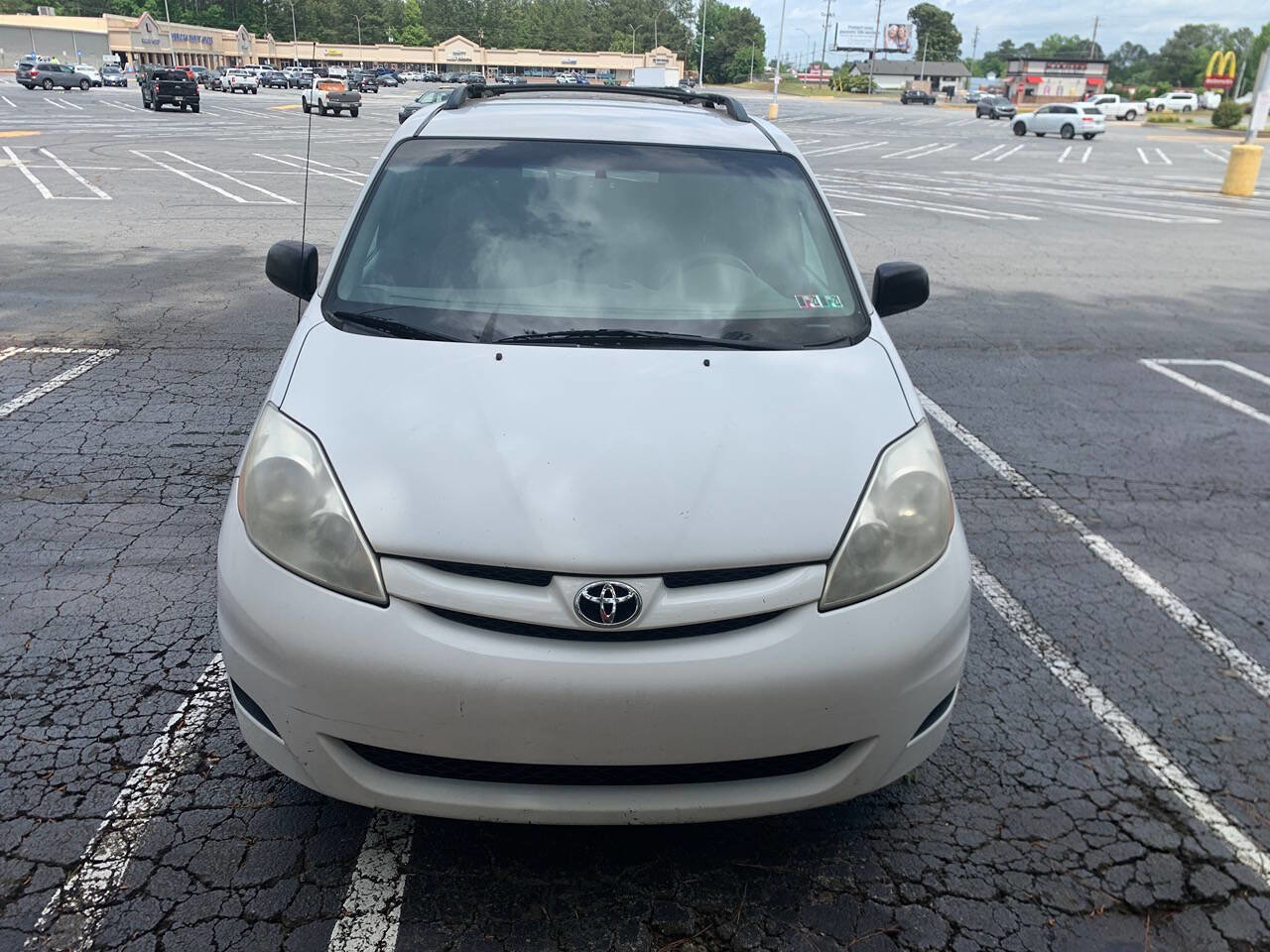 Used 2008 Toyota Sienna LE FWD image 3
