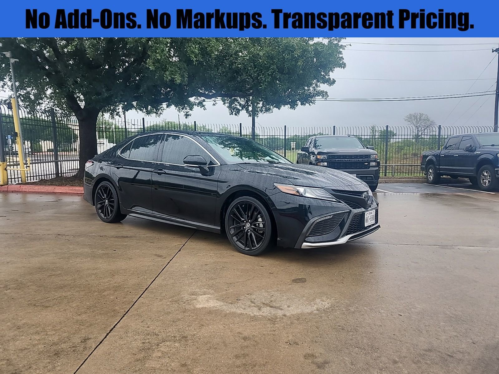 Used 2022 Toyota Camry XSE image 1