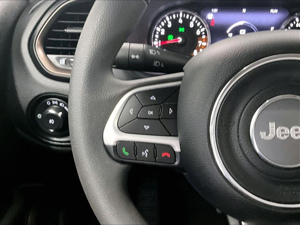 Used 2023 Jeep Renegade Latitude AWD/4WD image 23