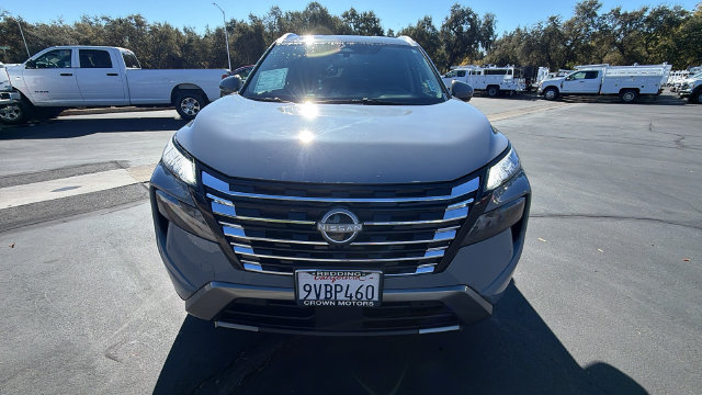 Used 2025 Nissan Rogue SL FWD image 8