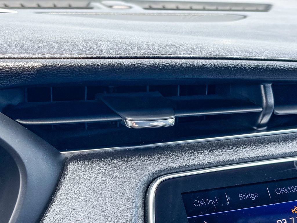 Used 2020 Cadillac XT4 Premium Luxury FWD image 16