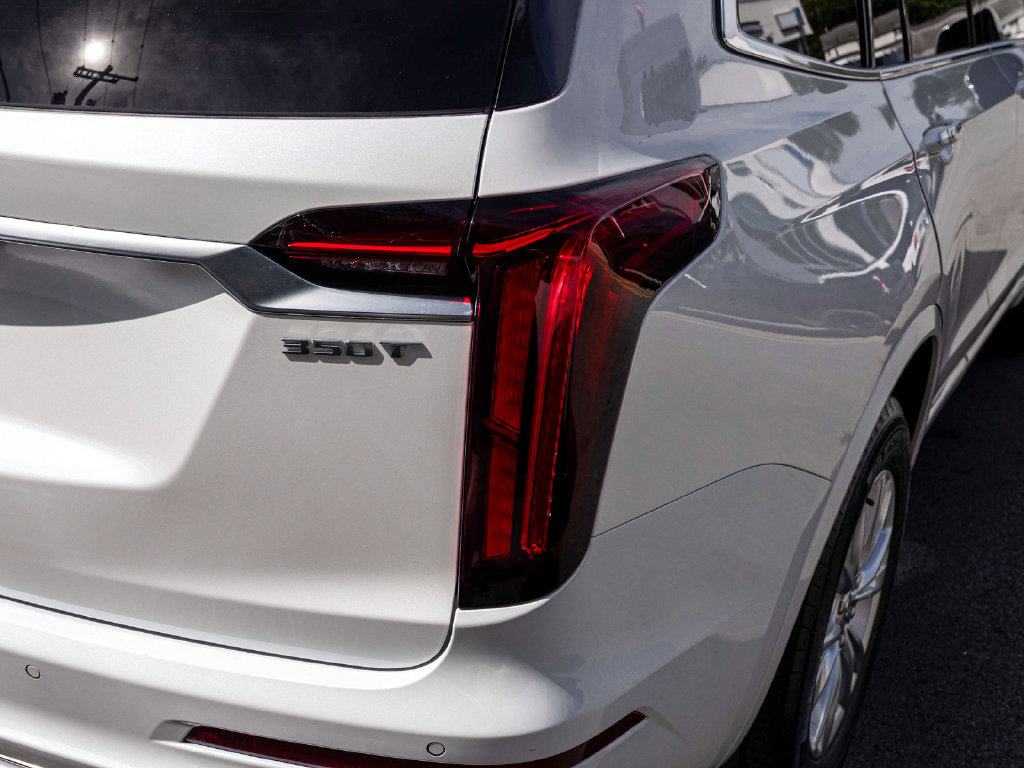 Used 2024 Cadillac XT6 Luxury w/ LPO, Floor Liner Package AWD/4WD image 40