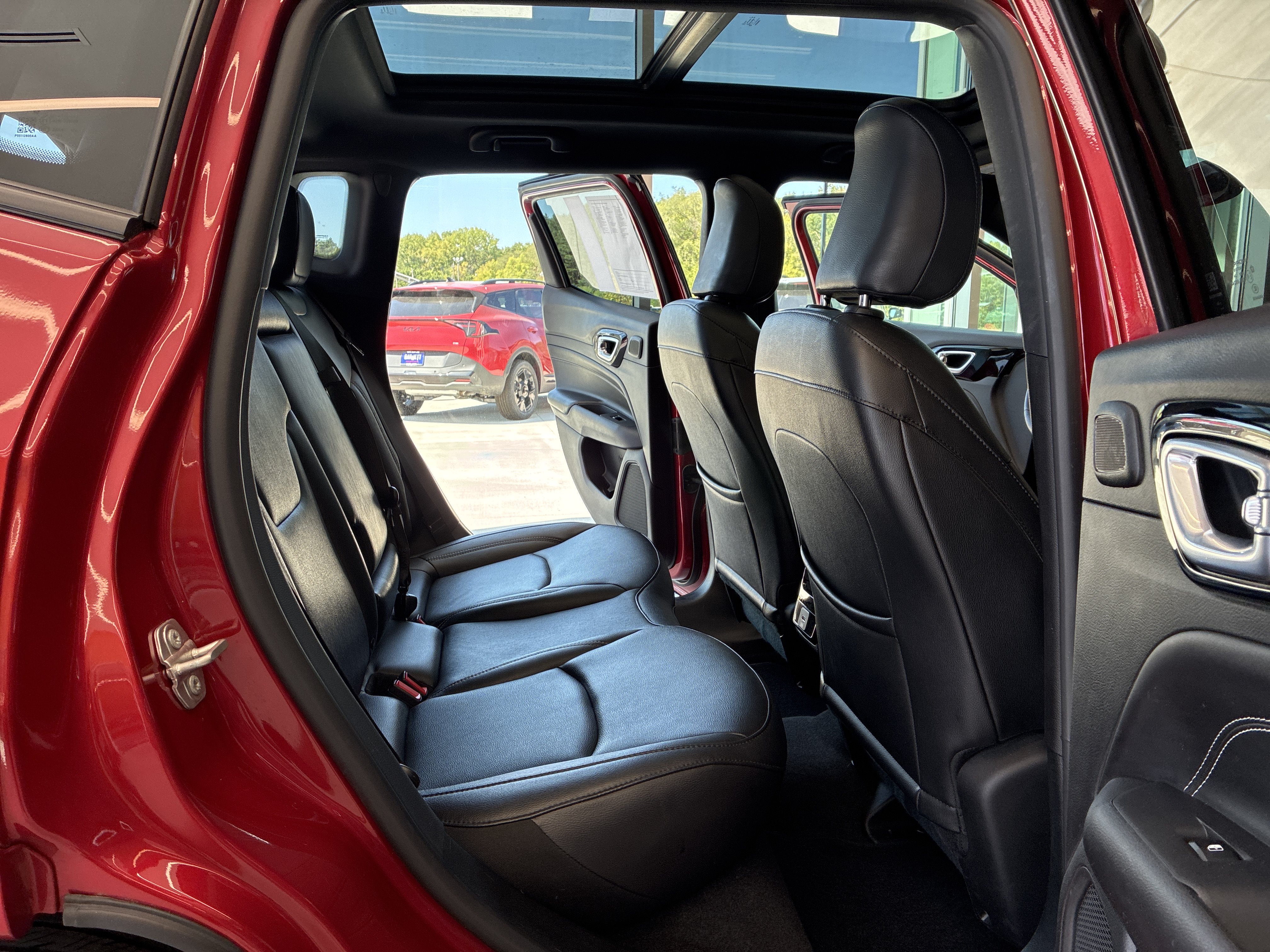 Used 2024 Jeep Compass Limited w/ High Altitude Package AWD/4WD image 12