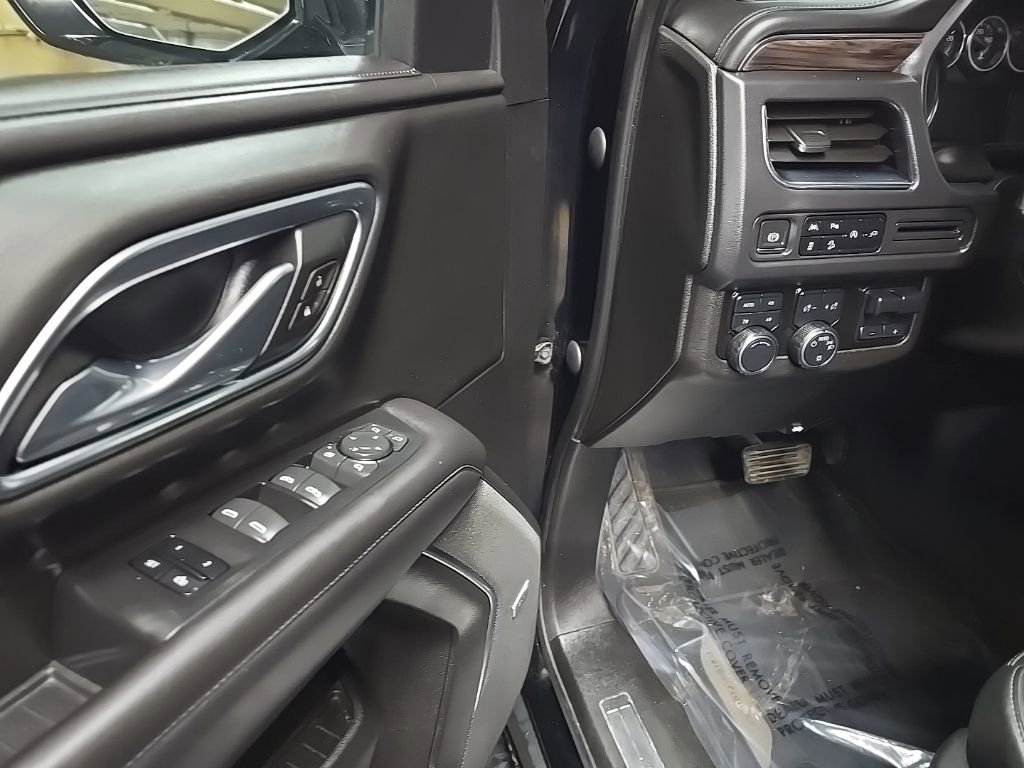 Used 2021 Chevrolet Tahoe Z71 w/ Z71 Signature Package image 28