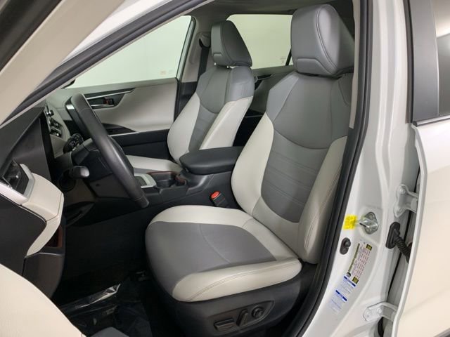 Used 2021 Toyota RAV4 Limited AWD/4WD image 29