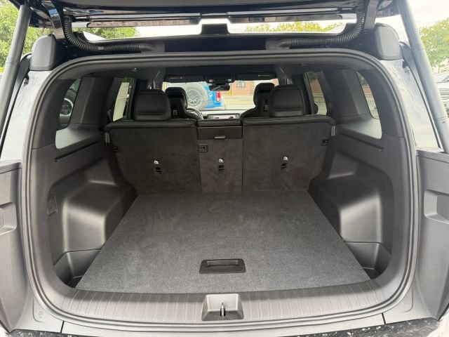 Used 2027 Rivian R2 Performance AWD/4WD image 14