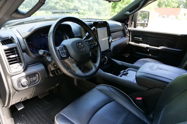 Used 2024 RAM 3500 Limited AWD/4WD image 18