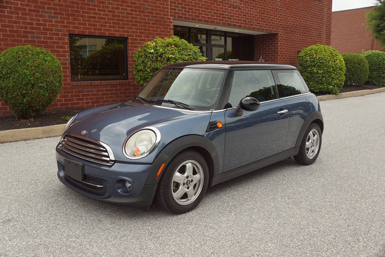 Used 2011 MINI Cooper Hardtop FWD image 1