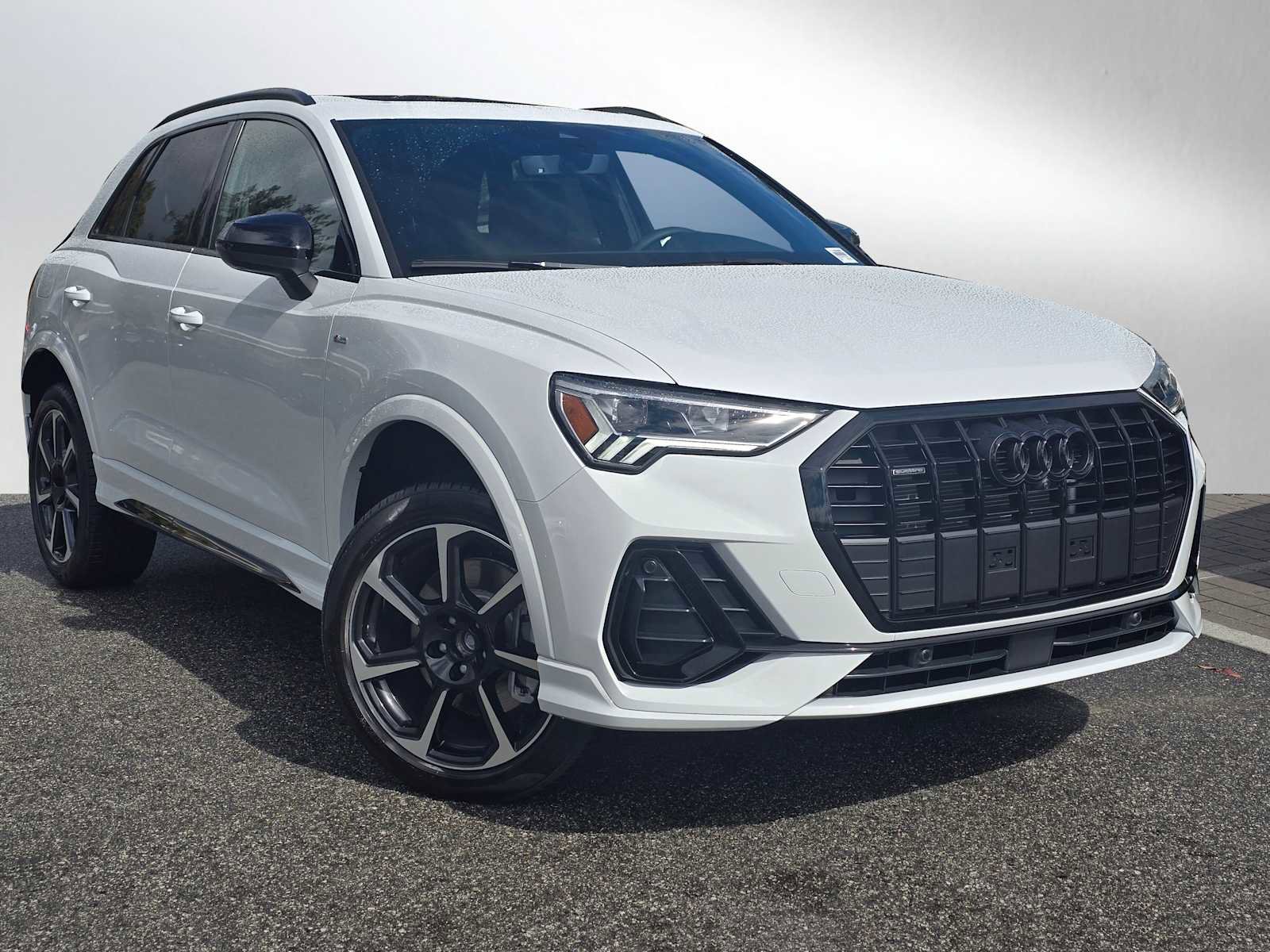 New 2025 Audi Q3 2.0T Premium Plus