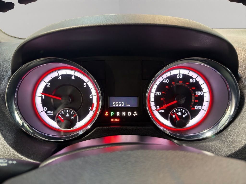 Used 2020 Dodge Grand Caravan SXT FWD image 11