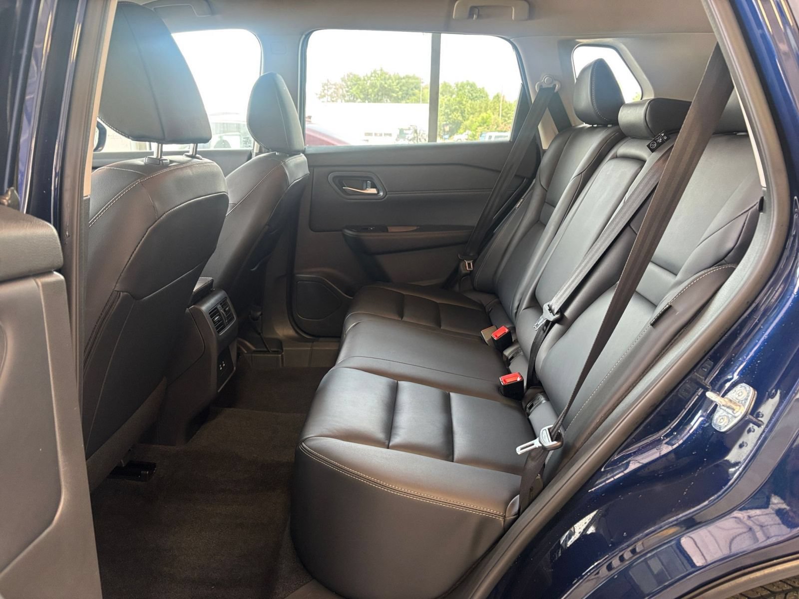 Used 2026 Nissan Rogue SL FWD image 28