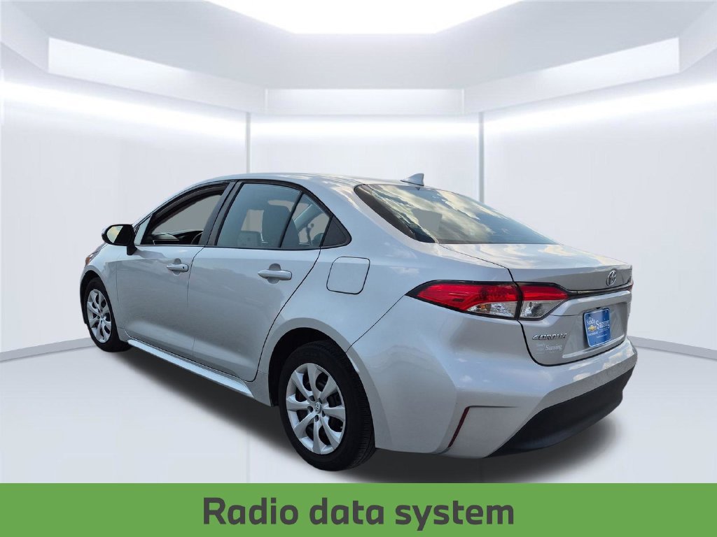 Used 2023 Toyota Corolla LE FWD image 4