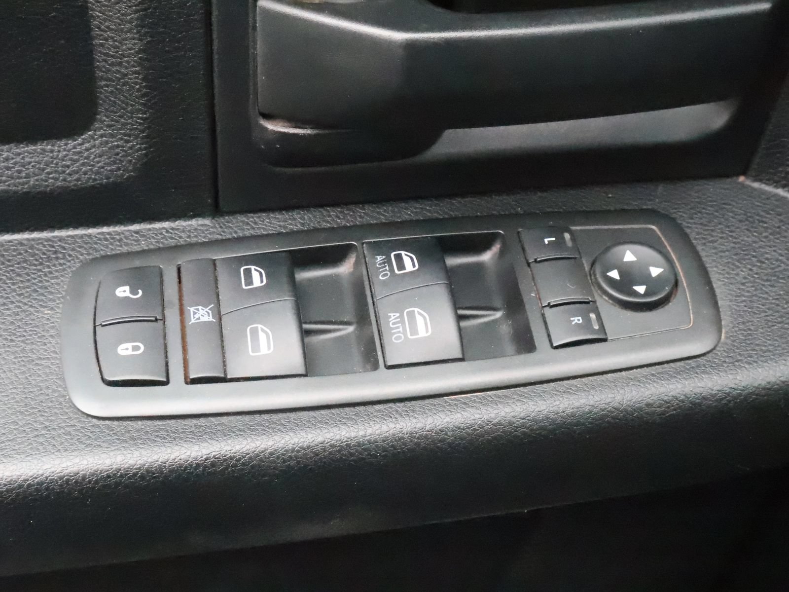 Used 2015 RAM 5500 Tradesman w/ Max Tow Package AWD/4WD image 26