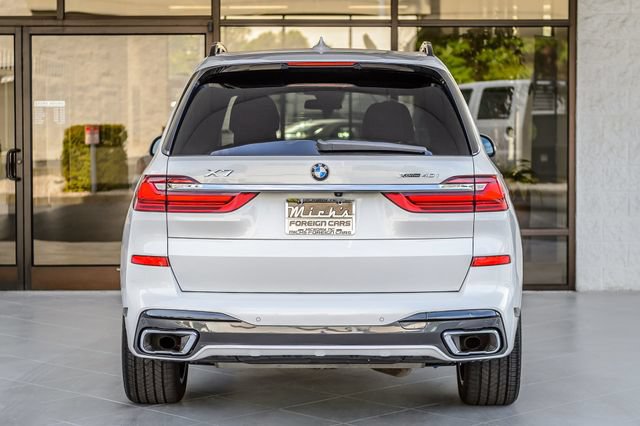 Used 2022 BMW X7 xDrive40i w/ M Sport Package AWD/4WD image 8