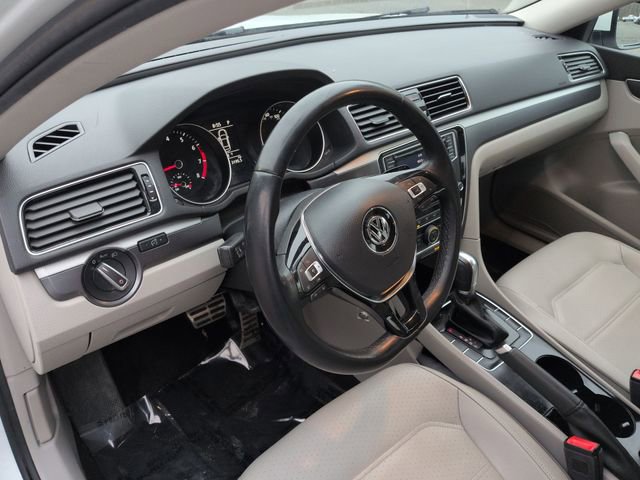 Used 2018 Volkswagen Passat 2.0T S image 10