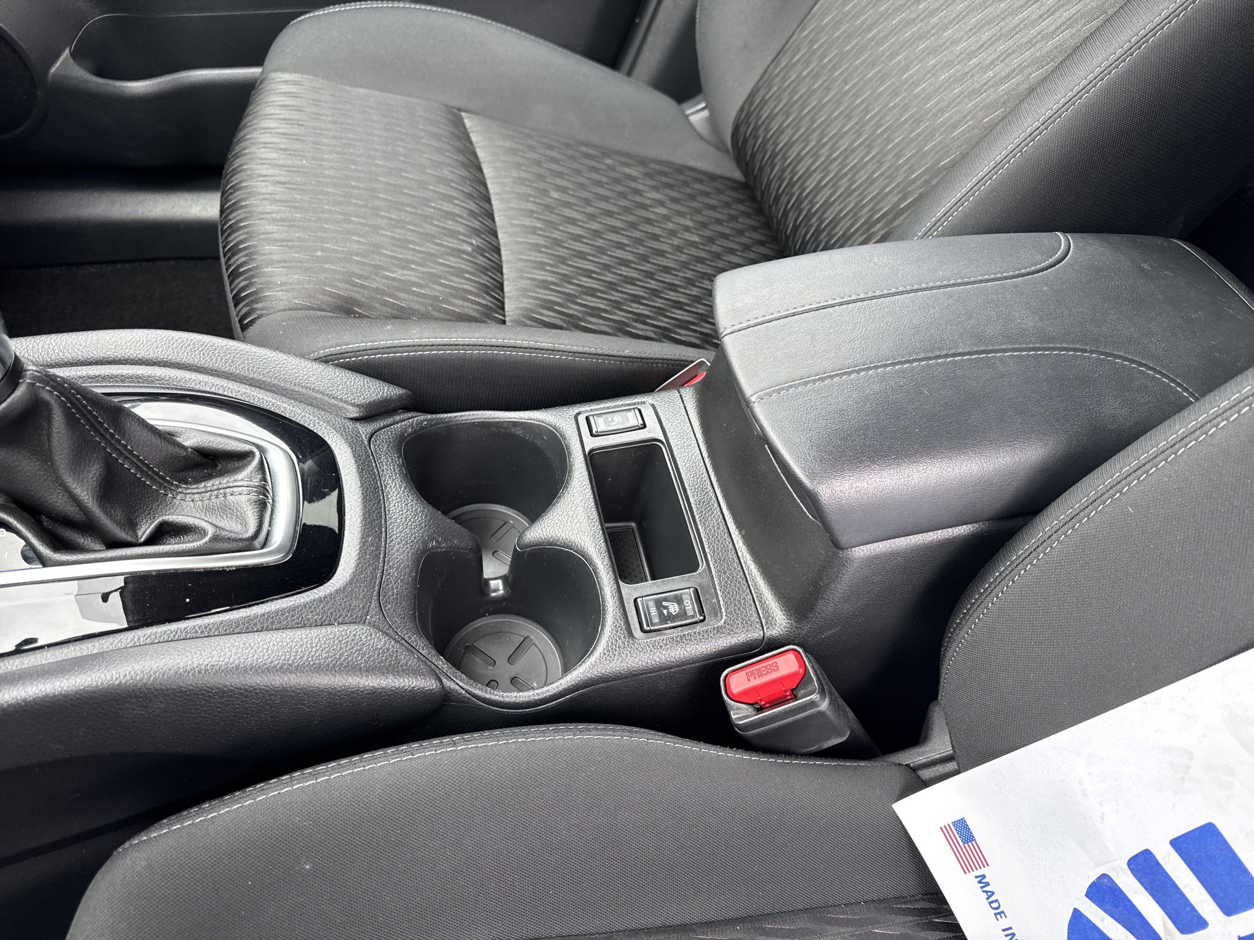 Used 2018 Nissan Rogue SV image 23