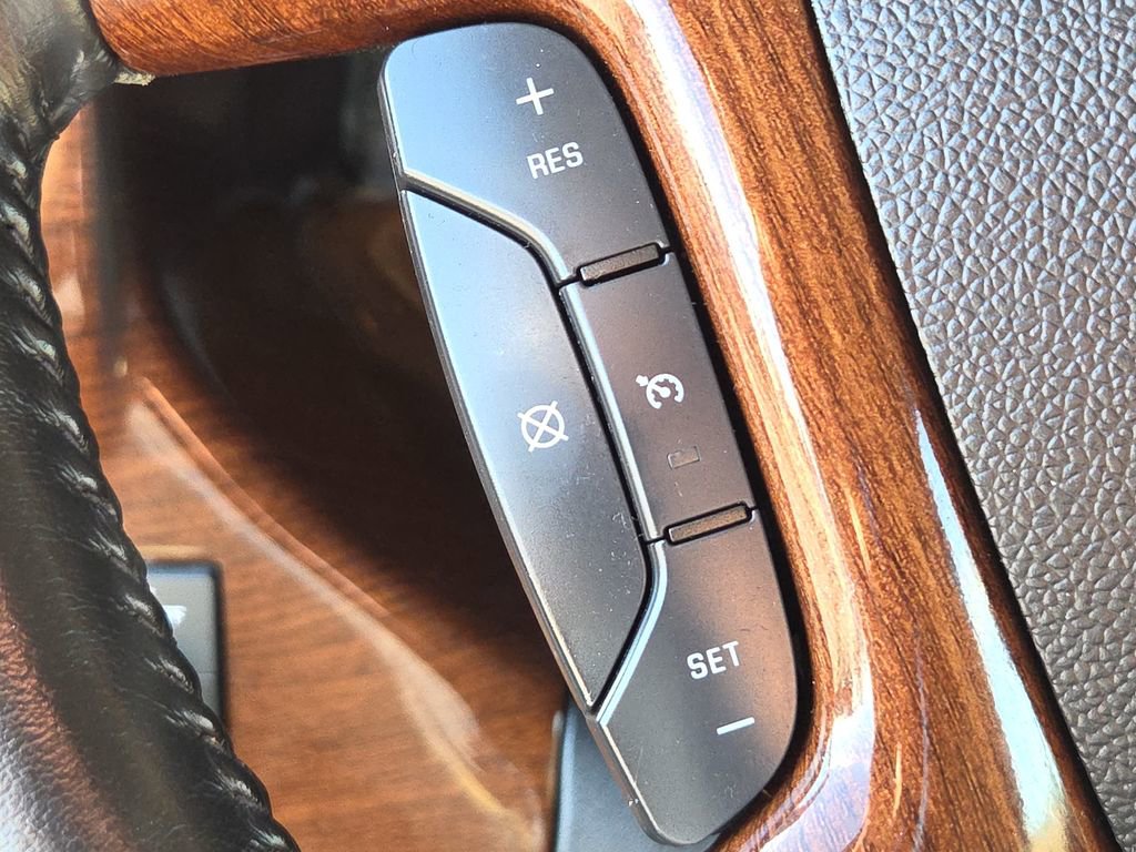 Used 2015 Chevrolet Express 2500 image 28