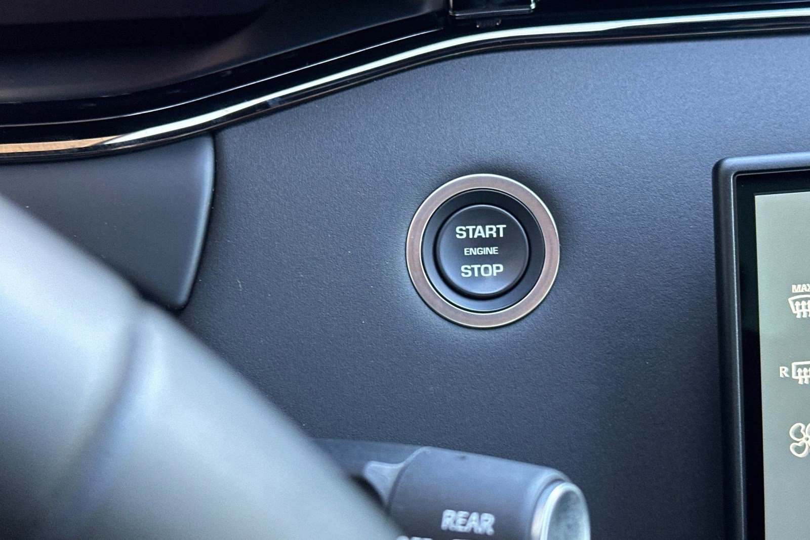 Certified 2025 Land Rover Range Rover Evoque S AWD/4WD image 35