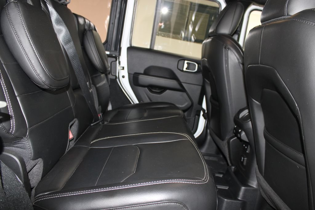 Used 2023 Jeep Wrangler Unlimited Sahara w/ Cold Weather Group AWD/4WD image 29