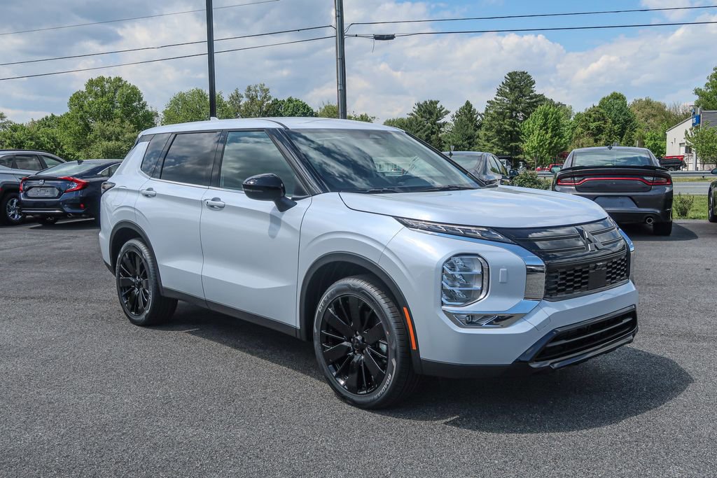 New 2026 Mitsubishi Outlander LE AWD/4WD image 9