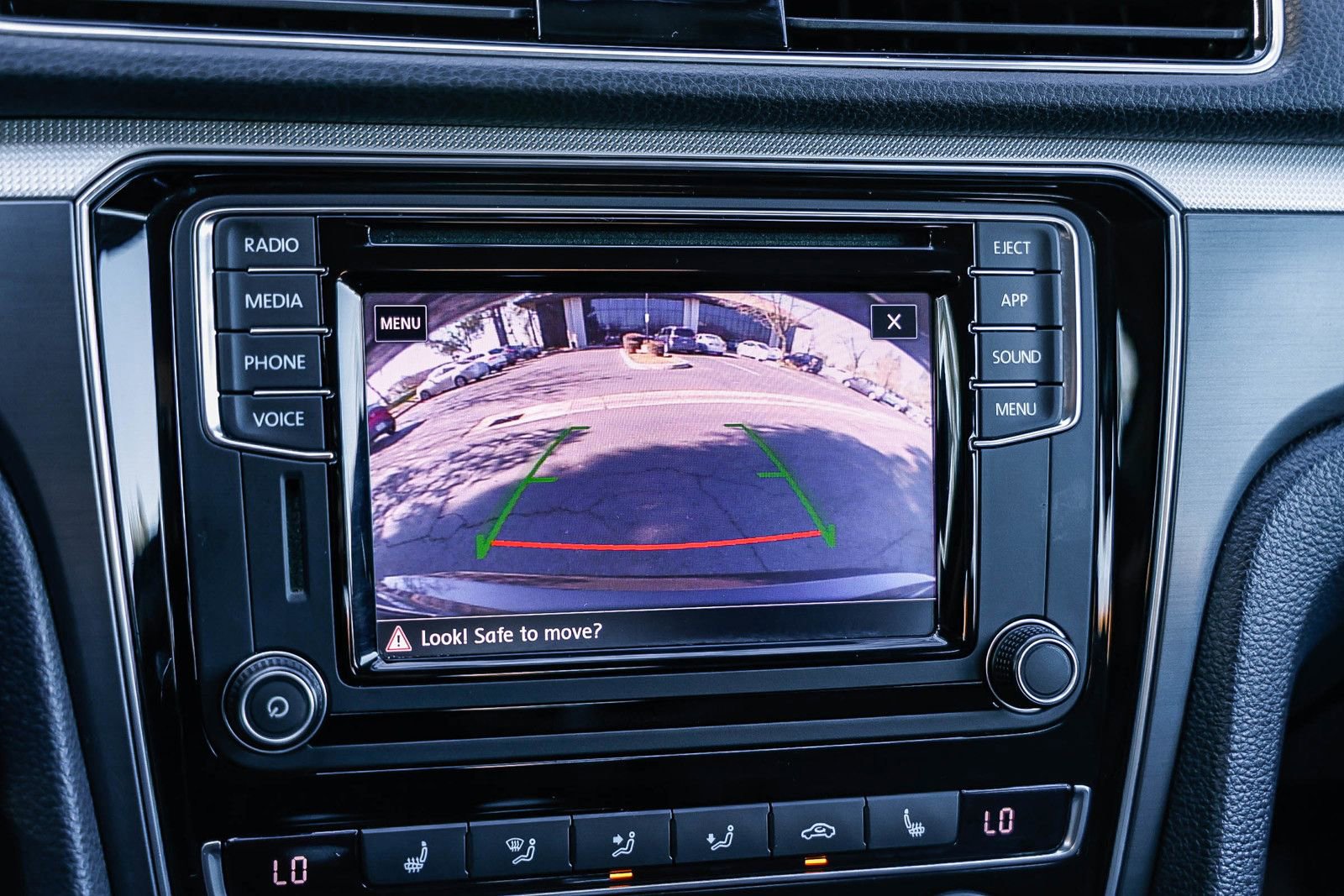 Used 2018 Volkswagen Passat 2.0T R-Line image 23