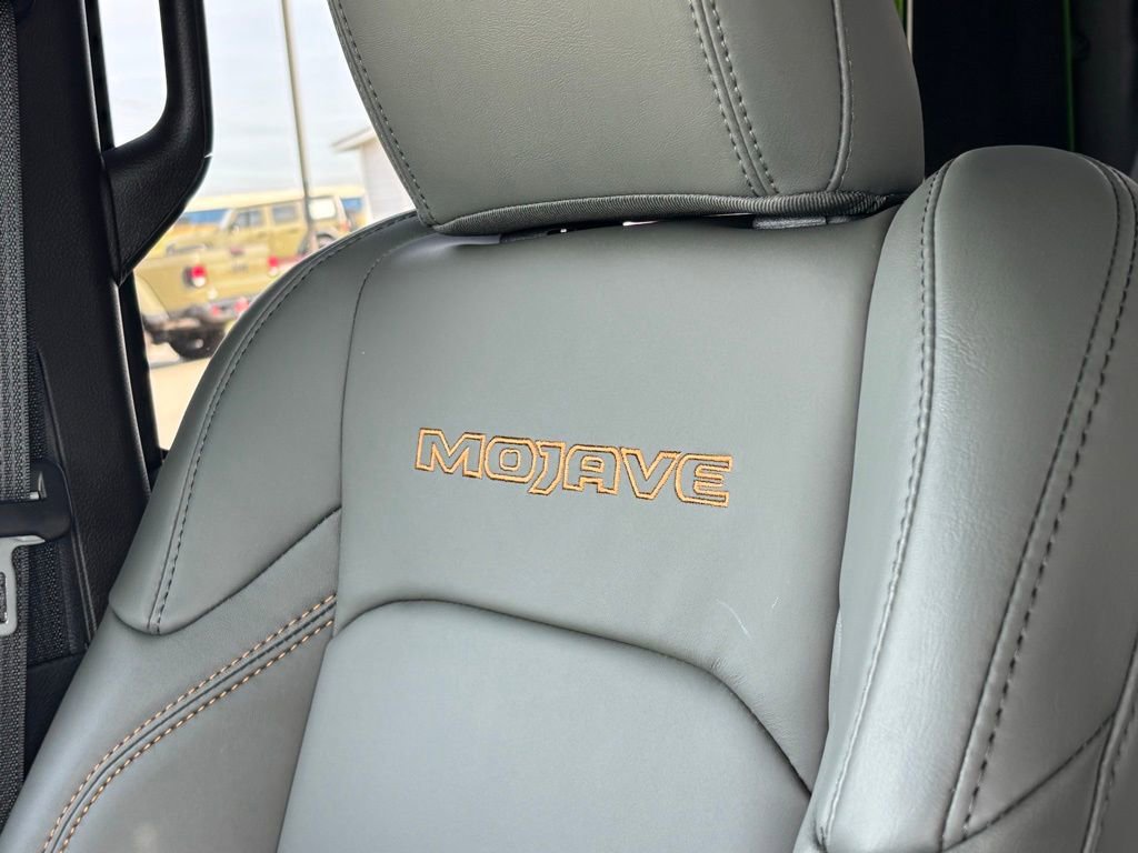 New 2025 Jeep Gladiator Mojave image 14