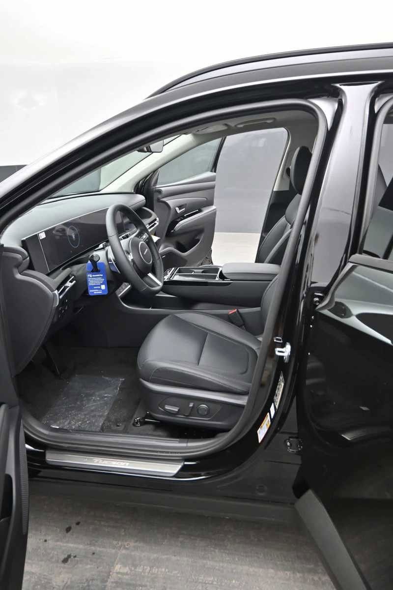 New 2026 Hyundai Tucson Limited AWD/4WD image 16