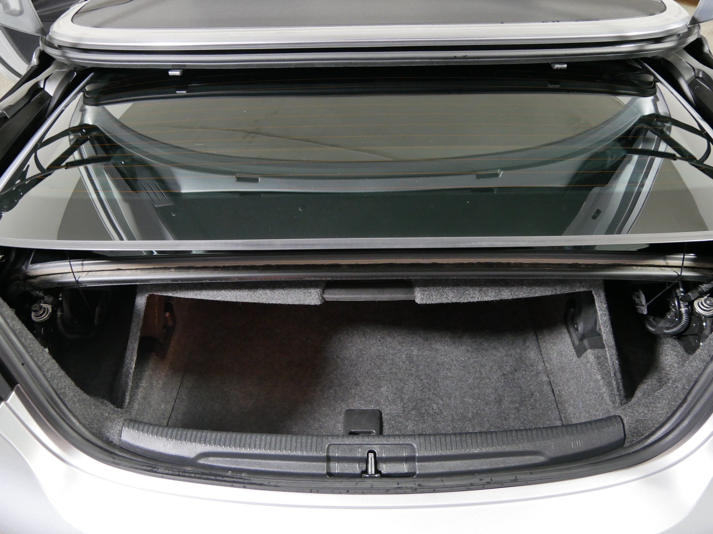 Used 2013 Volkswagen Eos Komfort FWD image 18