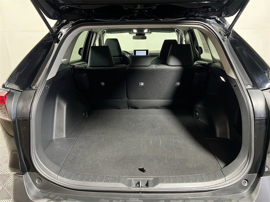 Certified 2025 Toyota RAV4 LE image 22