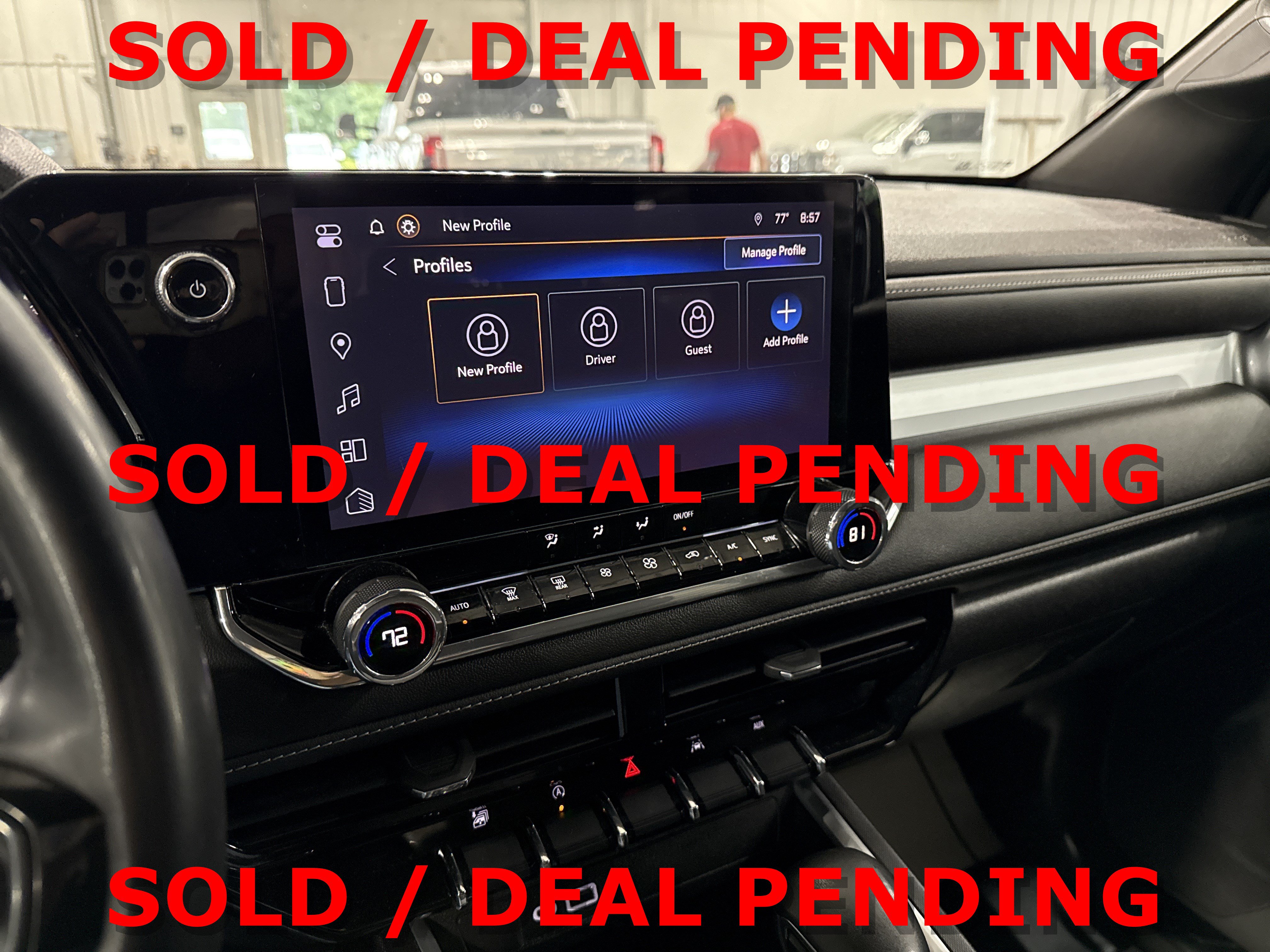 Used 2024 Chevrolet Colorado LT w/ LT Convenience Package AWD/4WD image 10