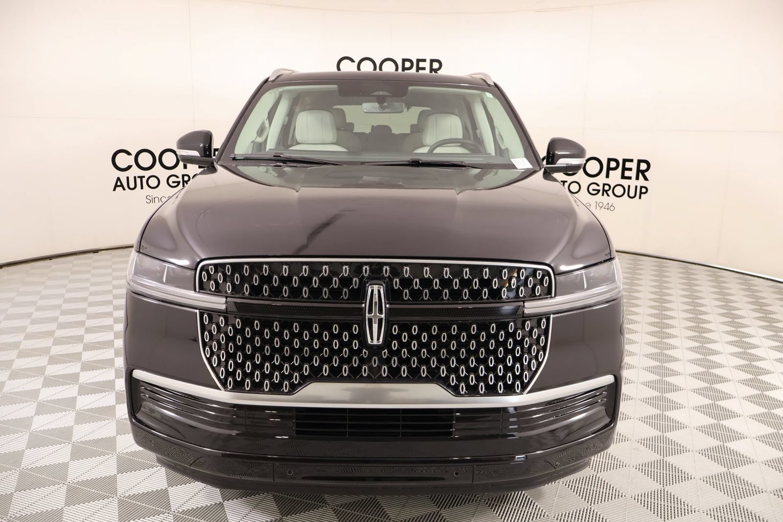 New 2025 Lincoln Navigator Reserve AWD/4WD image 10