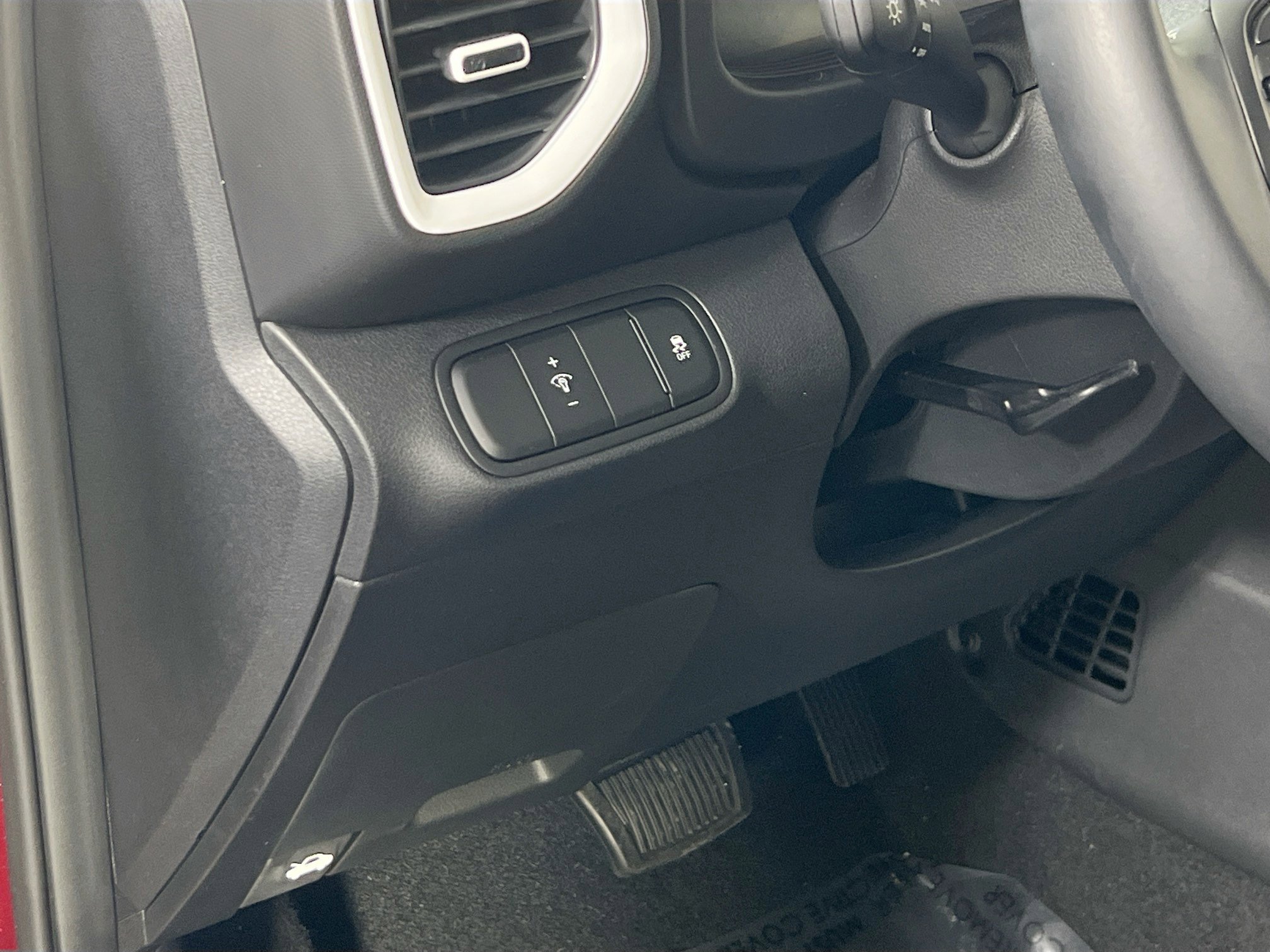 Used 2024 Hyundai Venue Limited image 10