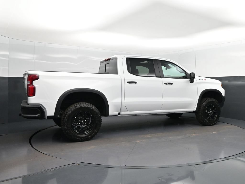 New 2026 Chevrolet Silverado 1500 ZR2 w/ LPO, Dark Essentials Package AWD/4WD image 8