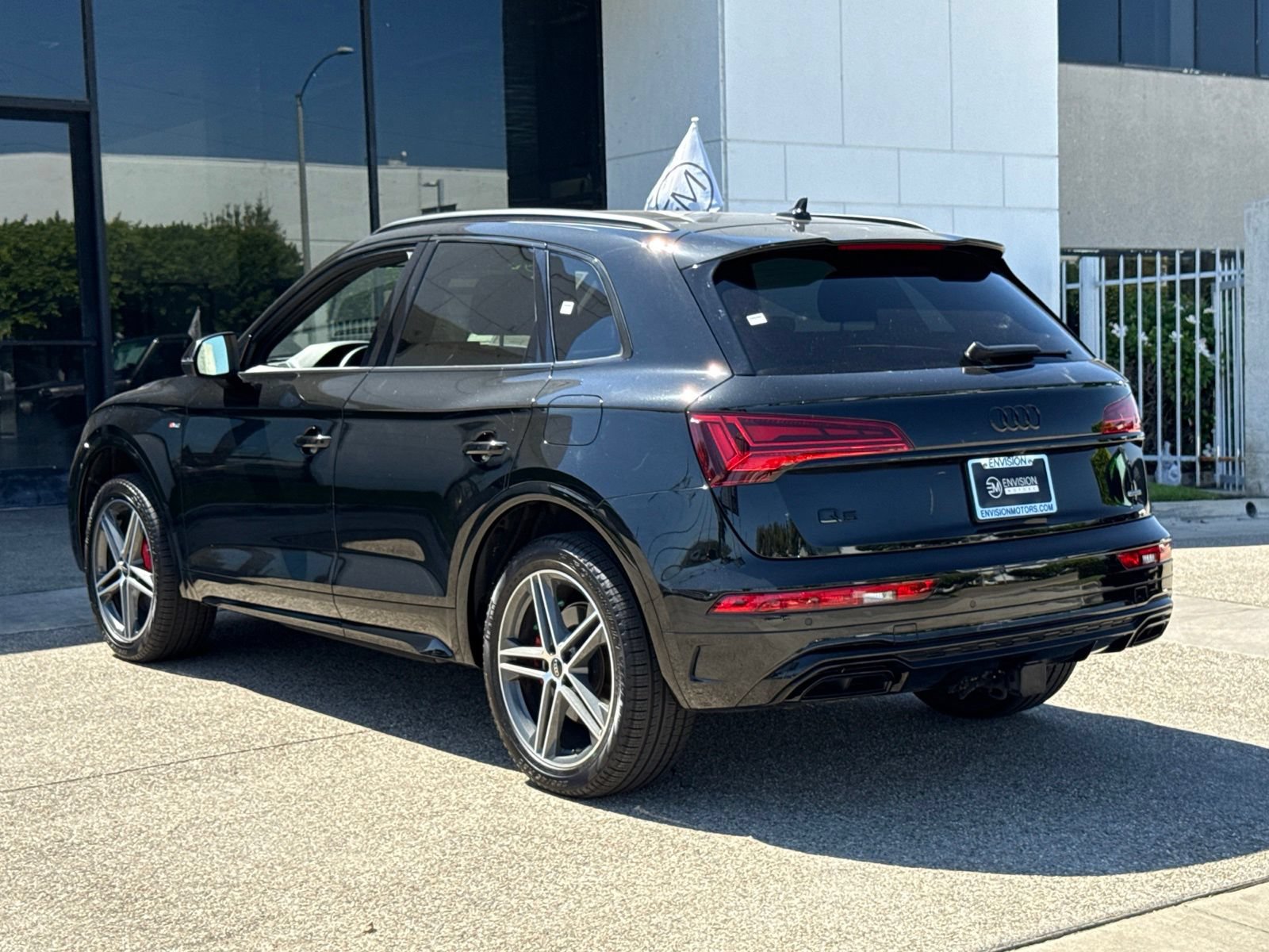 Used 2024 Audi Q5 e Premium Plus w/ Premium Plus Package AWD/4WD image 9